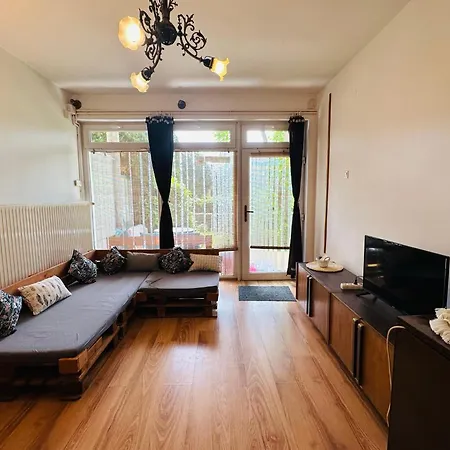 Aranyparti Apartman שיופוק