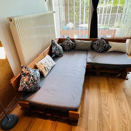 דירה Aranyparti Apartman *